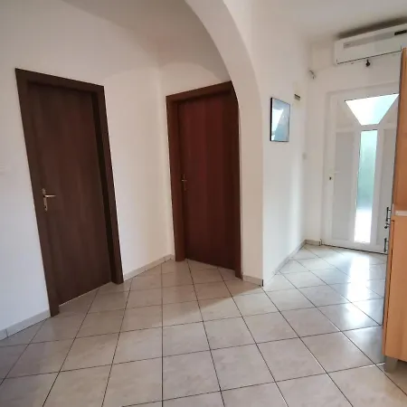 Viric Ds - - 35m Vom Holiday home Vir